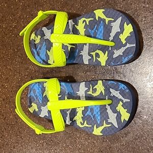 shark flip flops size 7